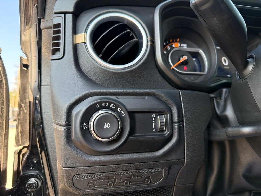 Used 2024 Black Jeep Sahara image 15