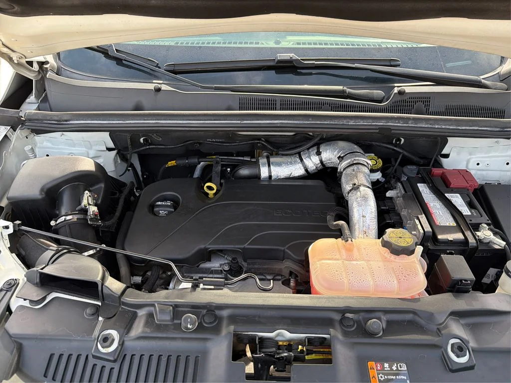 Used 2022 Summit White Chevrolet LT image 12