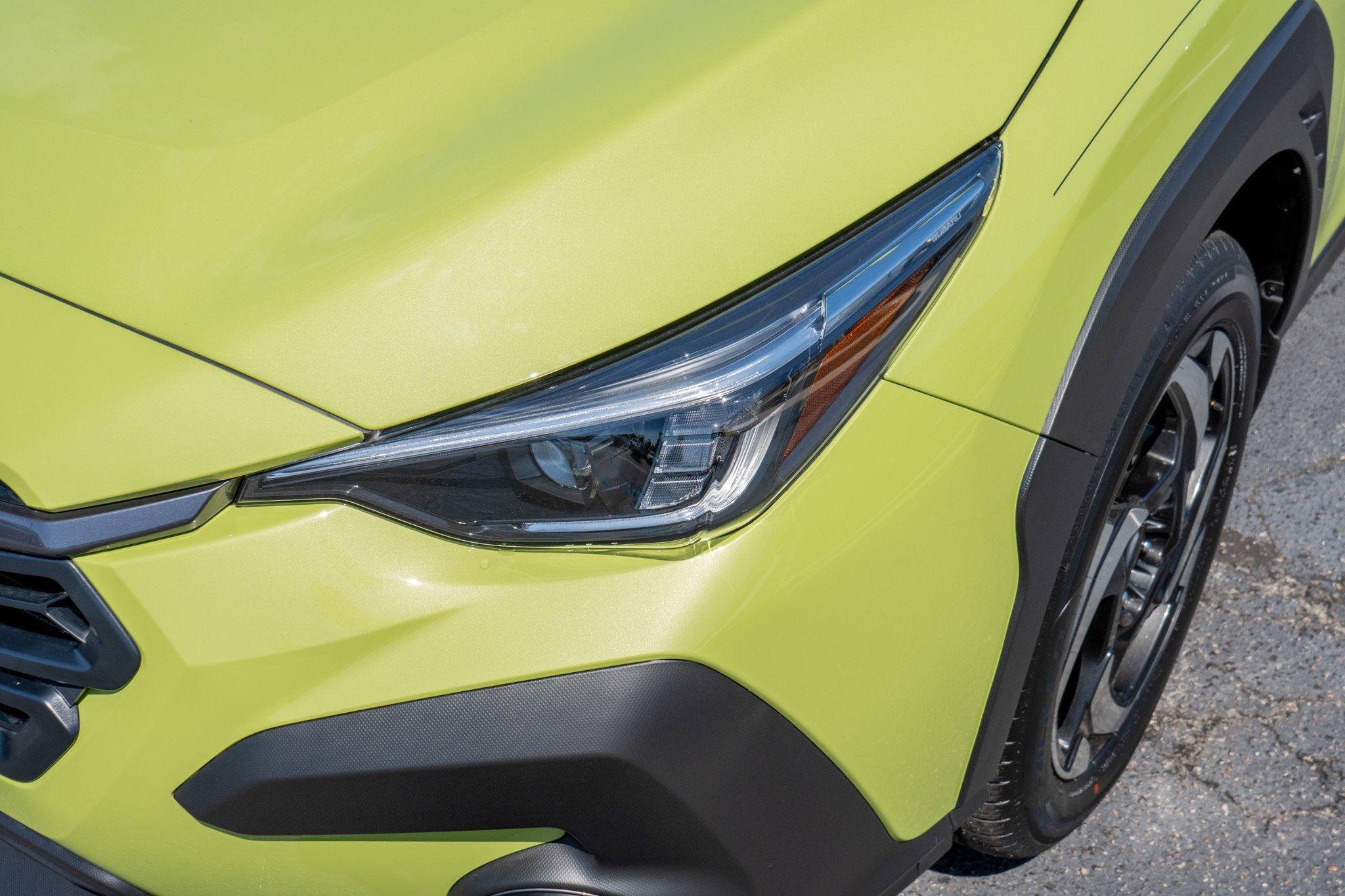 New 2026 CITRON YELLOW PEARL Subaru Limited Hybrid image 9