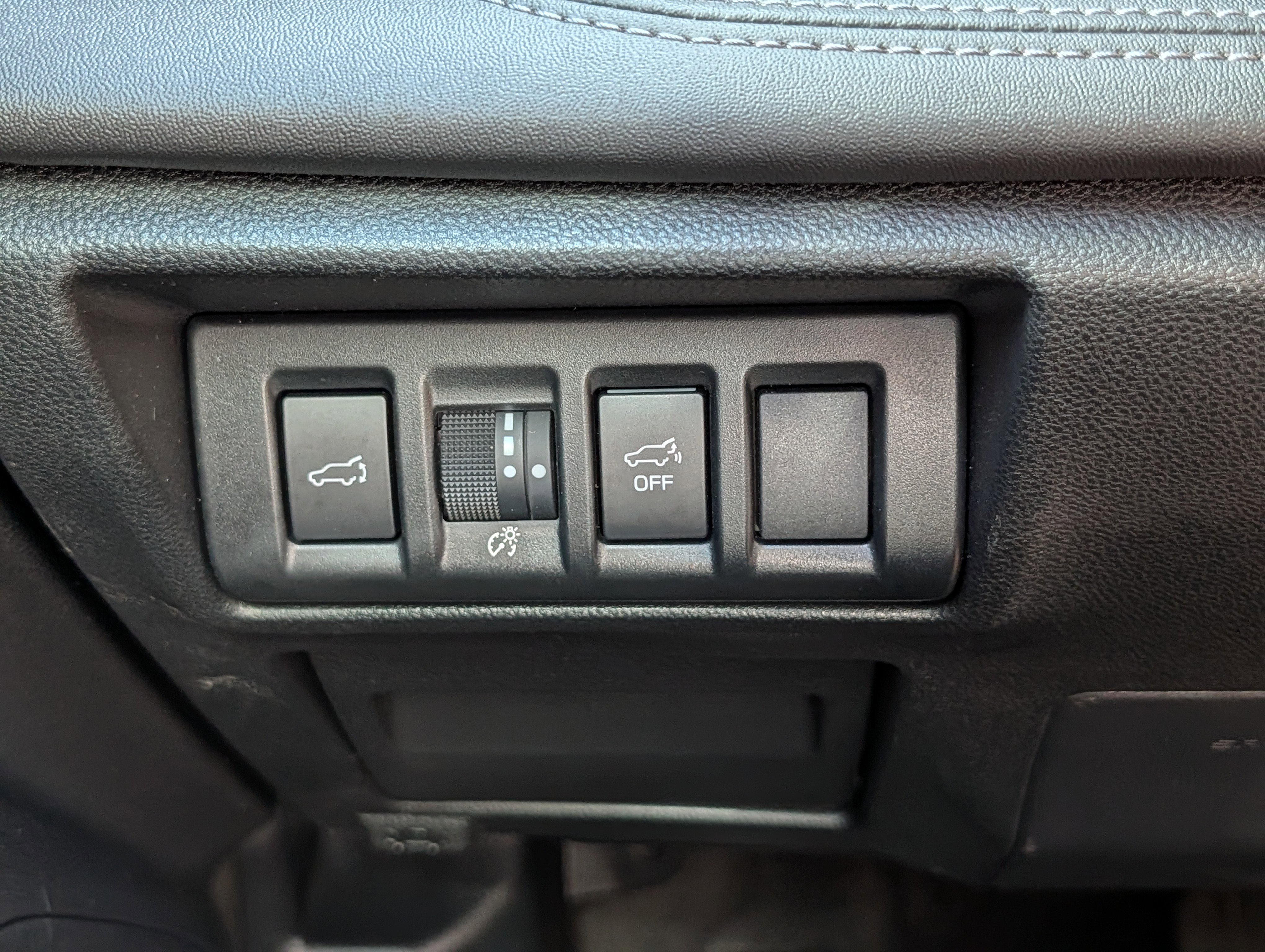 Certified Used 2025 Ice Silver Metallic Subaru Touring XT image 26