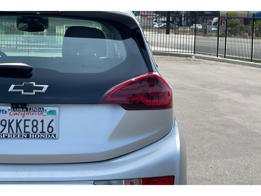 Used 2017 Silver Ice Metallic Chevrolet Premier image 45