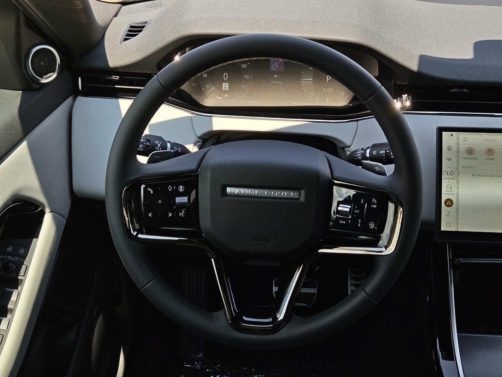 New 2026 Santorini Black Land Rover Dynamic SE image 32