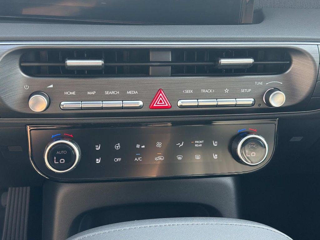 New 2026 Silver Hyundai SEL Premium AWD image 6
