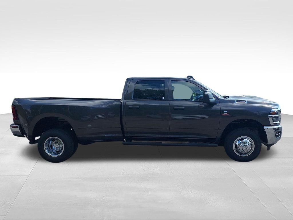 New 2027 Granite Crystal Metallic Clear-Coat Exterior Paint RAM Tradesman image 6