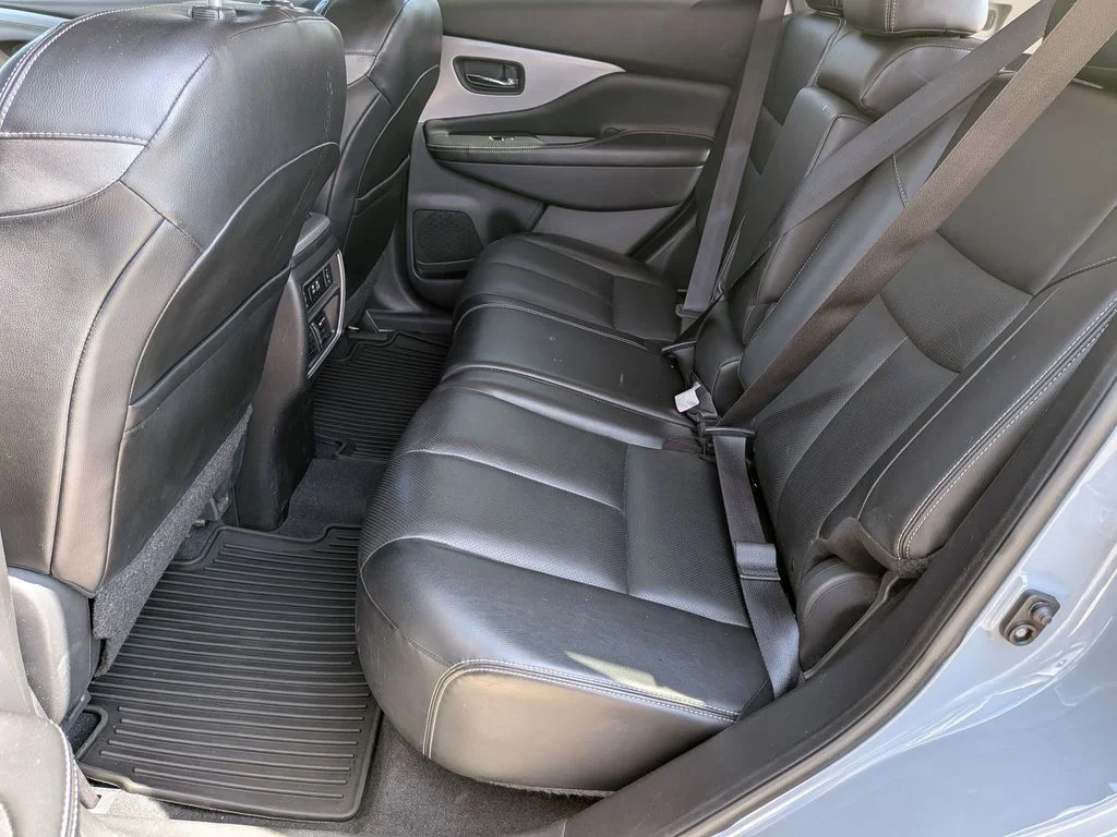 Used 2021 Silver Nissan SL image 25