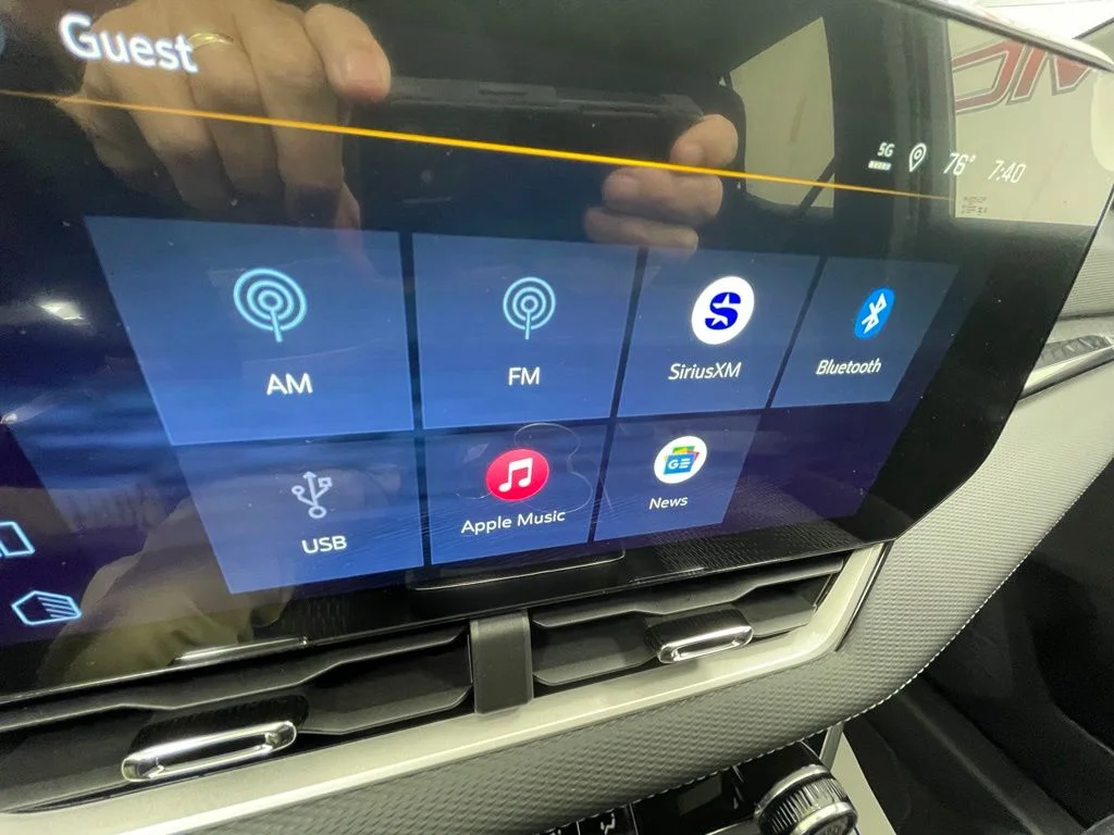 2027 Chevrolet Equinox LT - Photo 23