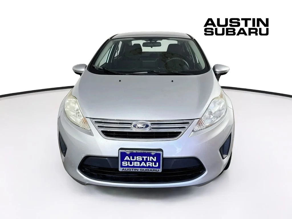Used 2013 Silver Ford SE image 2