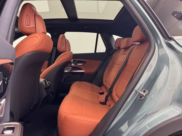New 2027 Silver Mercedes-Benz GLC 300 image 19
