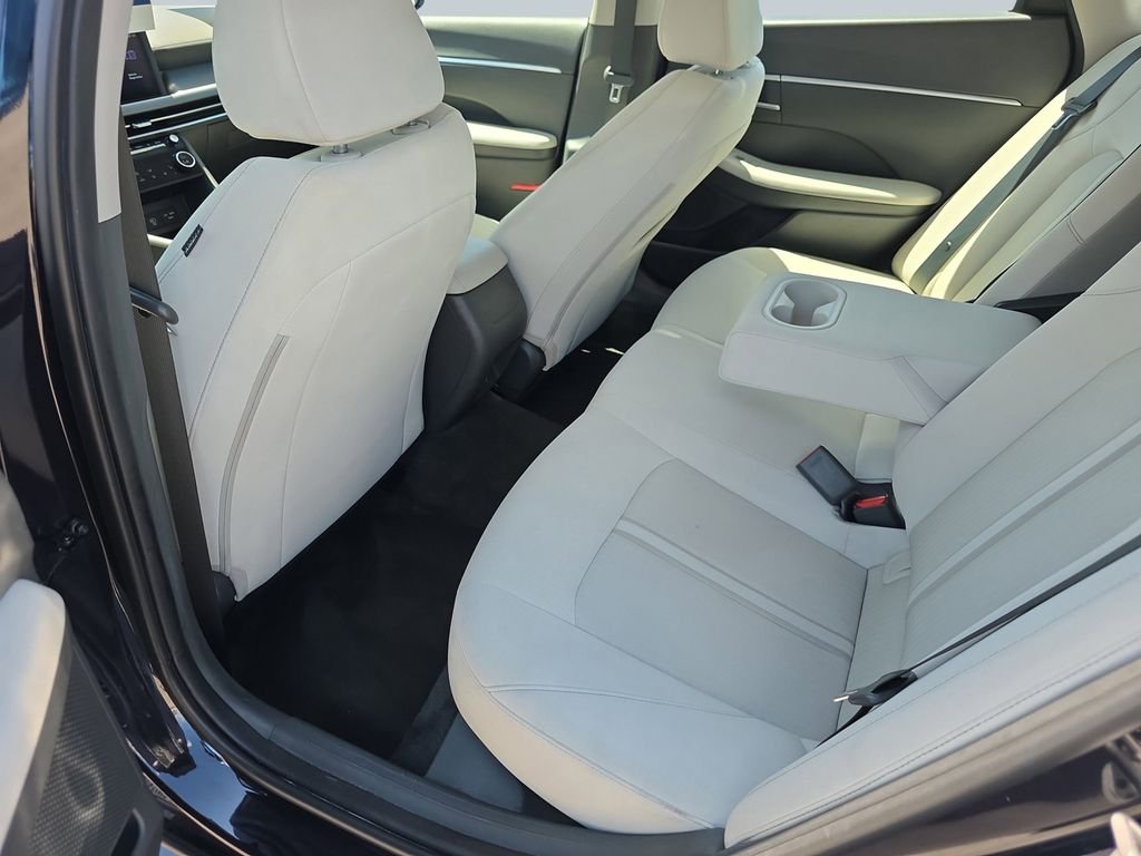 Used 2024 Carbon Blue Hyundai SEL image 29