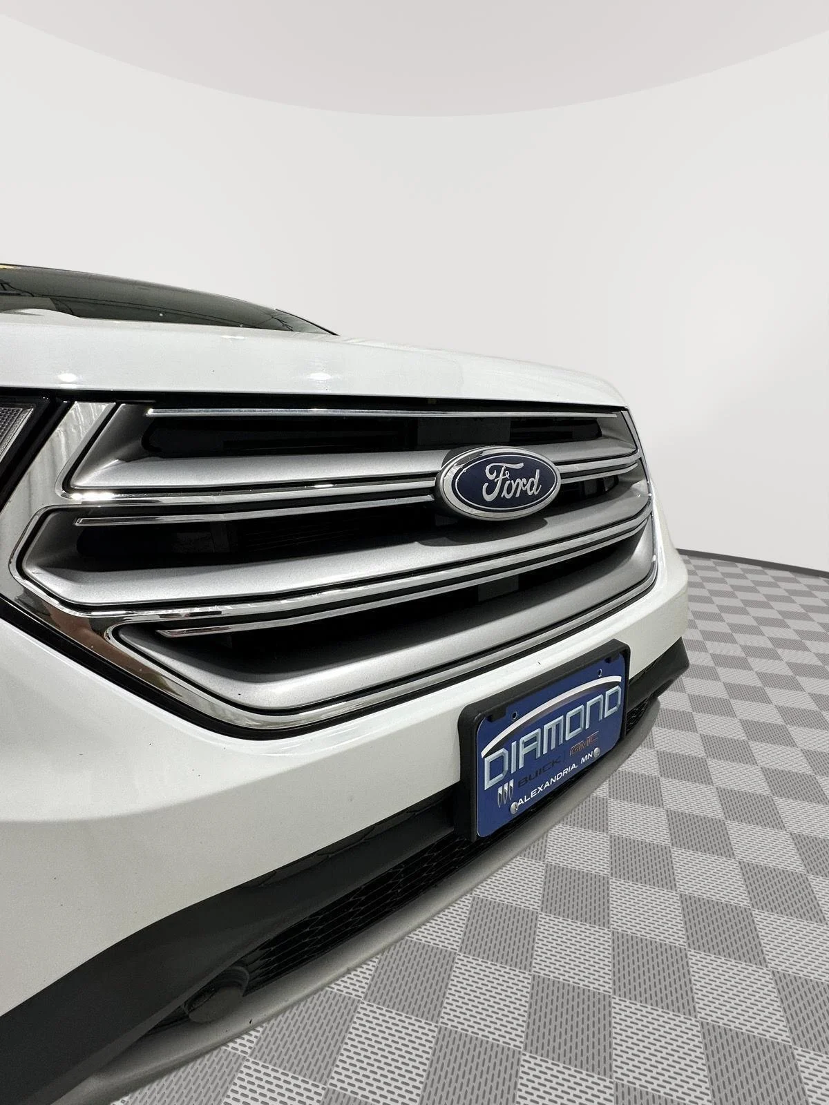 Used 2016 Oxford White Ford SEL image 30