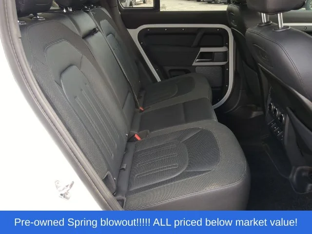 Used 2020  Land Rover SE image 44
