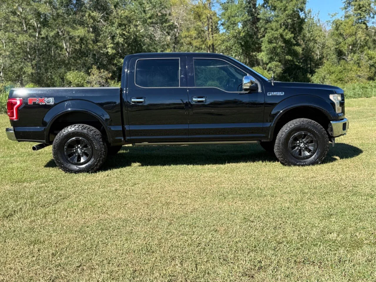 Used 2017 Black Ford Lariat 4x4 4dr SuperCrew 5.5 ft. SB image 6