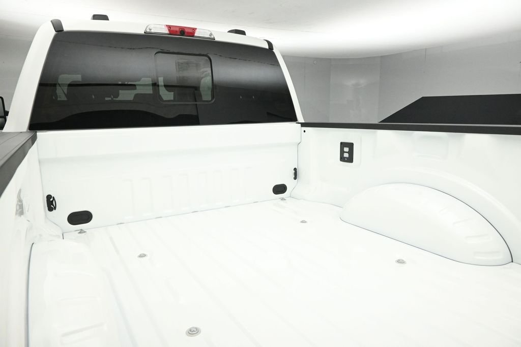 New 2026 Star White Metallic Tri-Coat Ford Platinum image 24