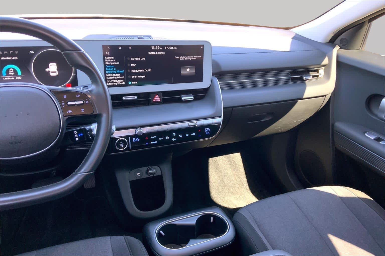 Used 2024 Cyber Gray Hyundai SE image 5