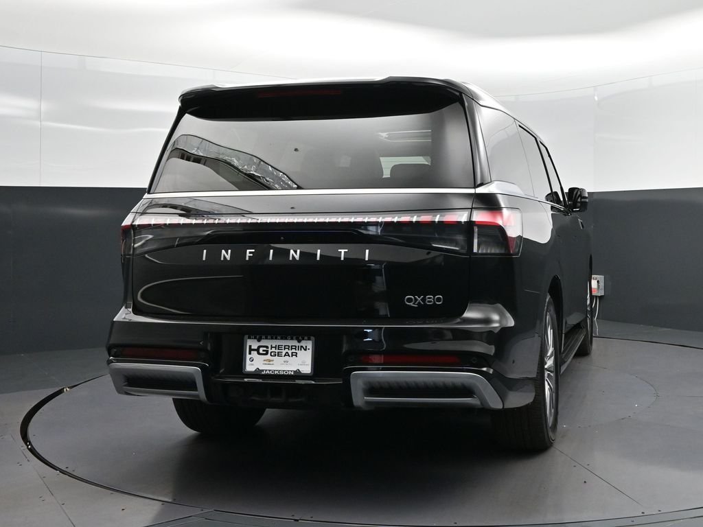 Certified Used 2025 Black INFINITI LUXE image 7