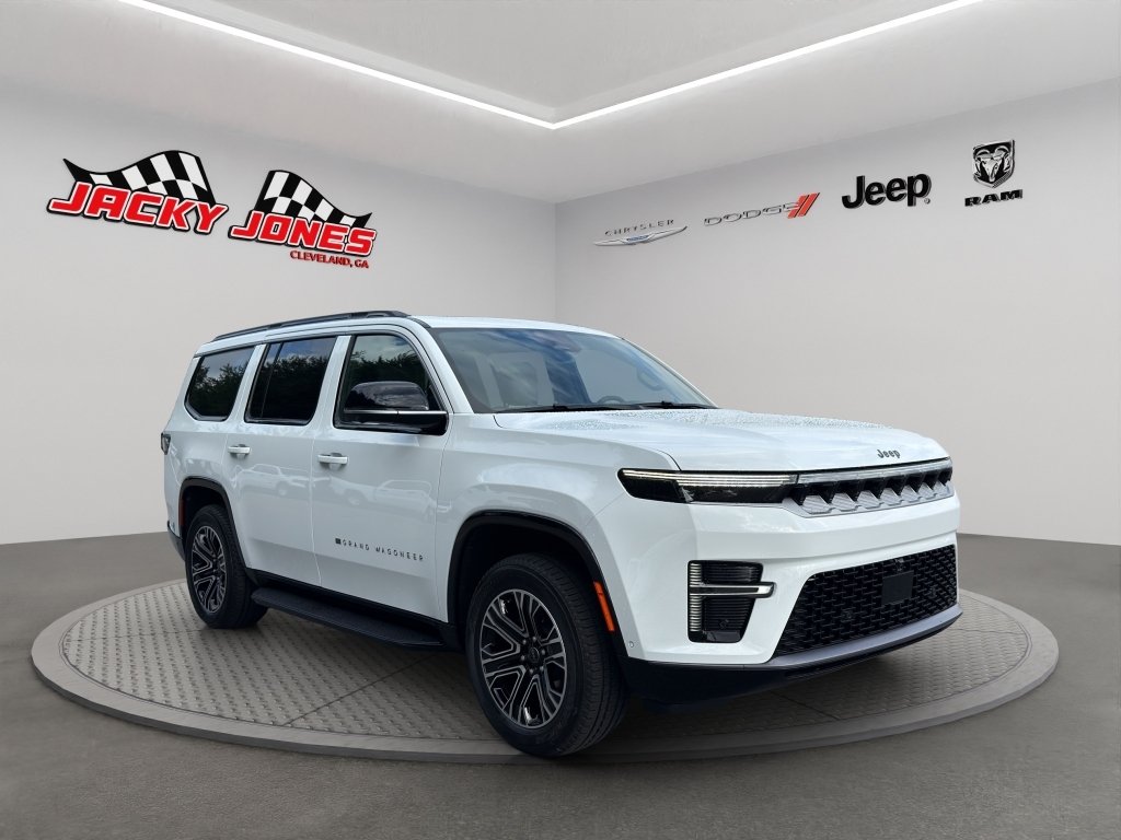 New 2026 Bright White Clear-Coat Exterior Paint Jeep Base image 12