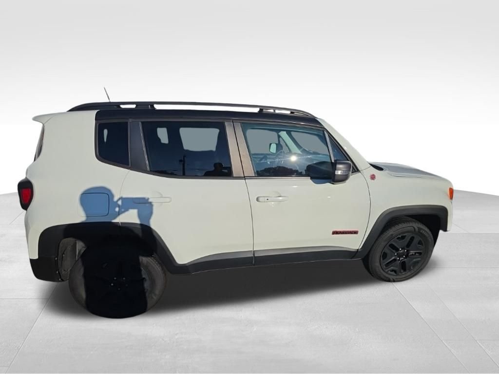 Used 2018 White Jeep Trailhawk image 8