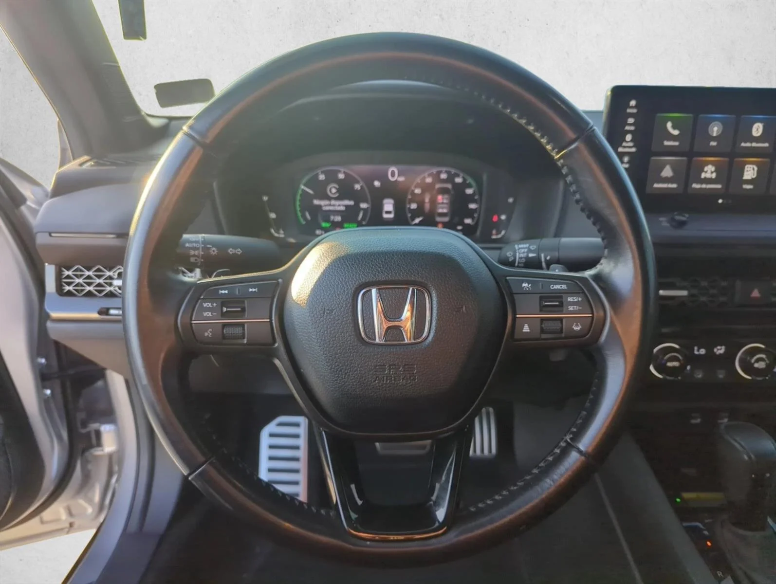 Used 2025 Solar Silver Metallic Honda Sport-L image 11