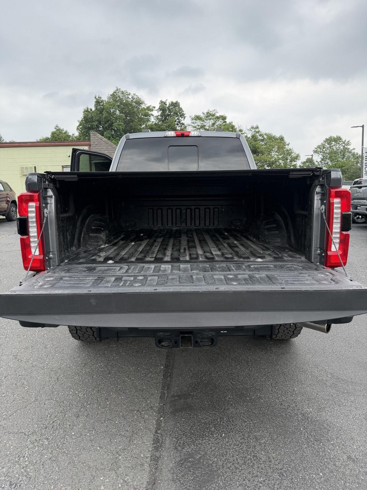 Used 2024 Carbonized Gray Metallic Ford LARIAT image 14