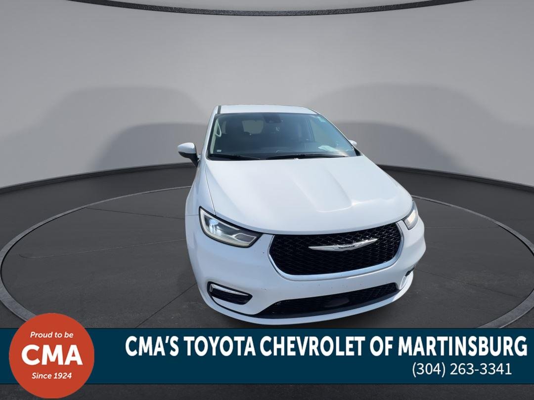 Used 2023 Bright White Clearcoat Chrysler Touring L image 3