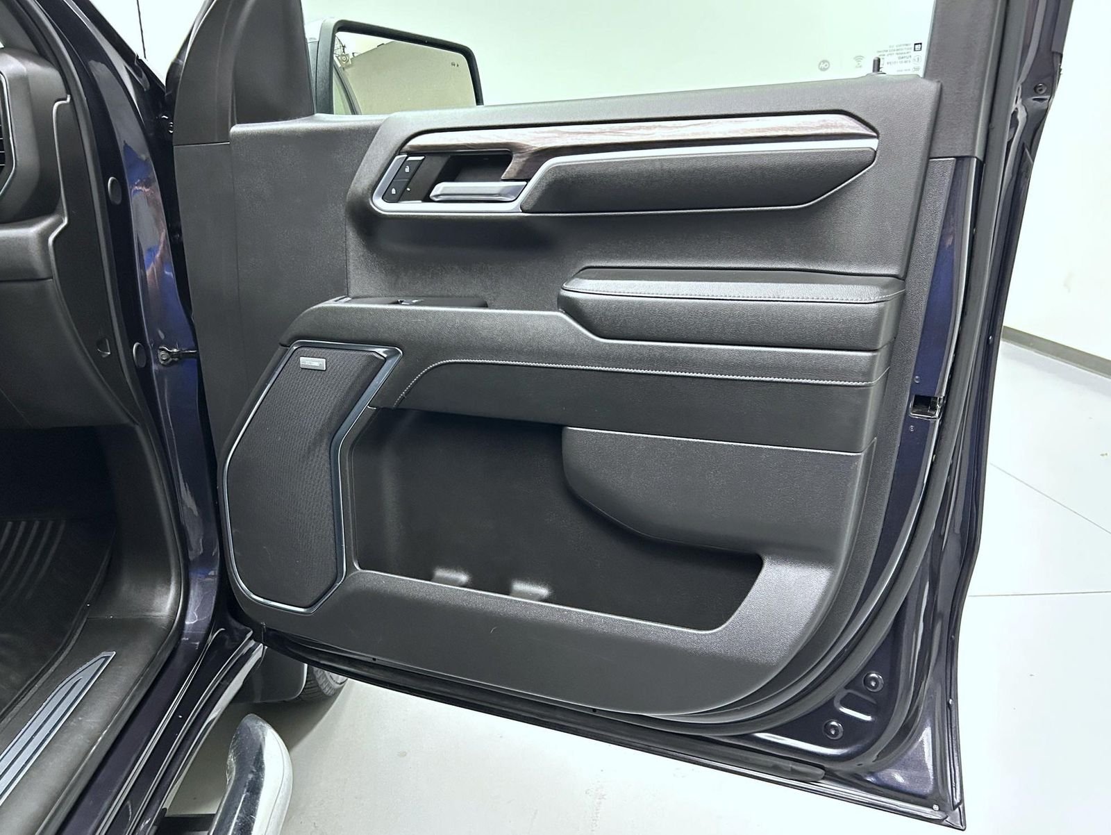 Used 2024 Gray Chevrolet LTZ image 16