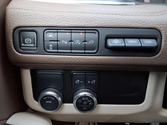 2021 GMC Yukon Denali - Photo 23