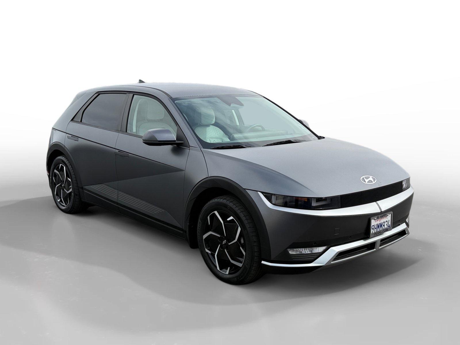 Used 2023 Gray Hyundai SEL image 7