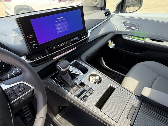 New 2026 Wind Chill Pearl <sup>1</sup> Toyota  XLE image 17