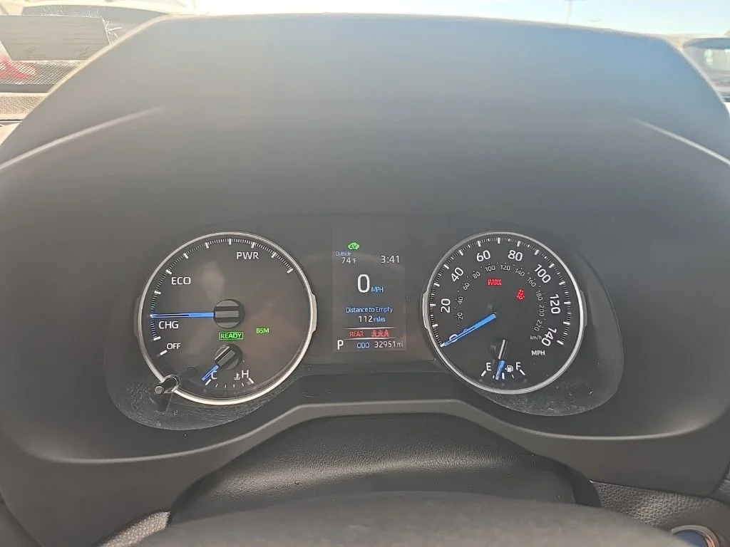 Used 2022 Silver Toyota SE image 15