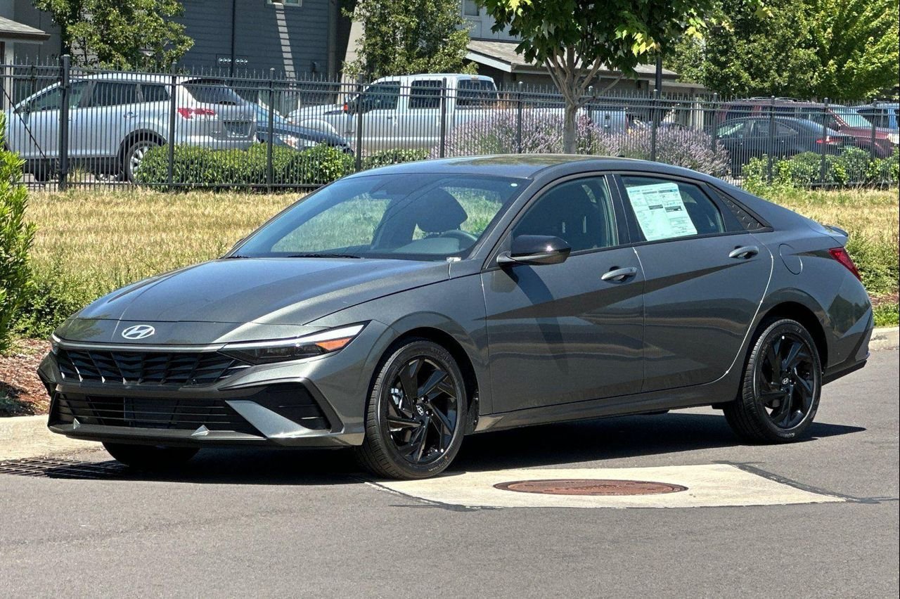 New 2026 Gray Hyundai SEL Sport image 7