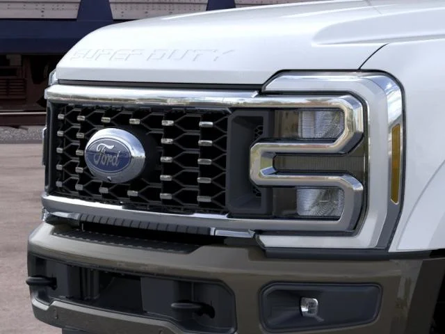 New 2026 Star White Metallic Tri-Coat Ford F-450® King Ranch® image 17