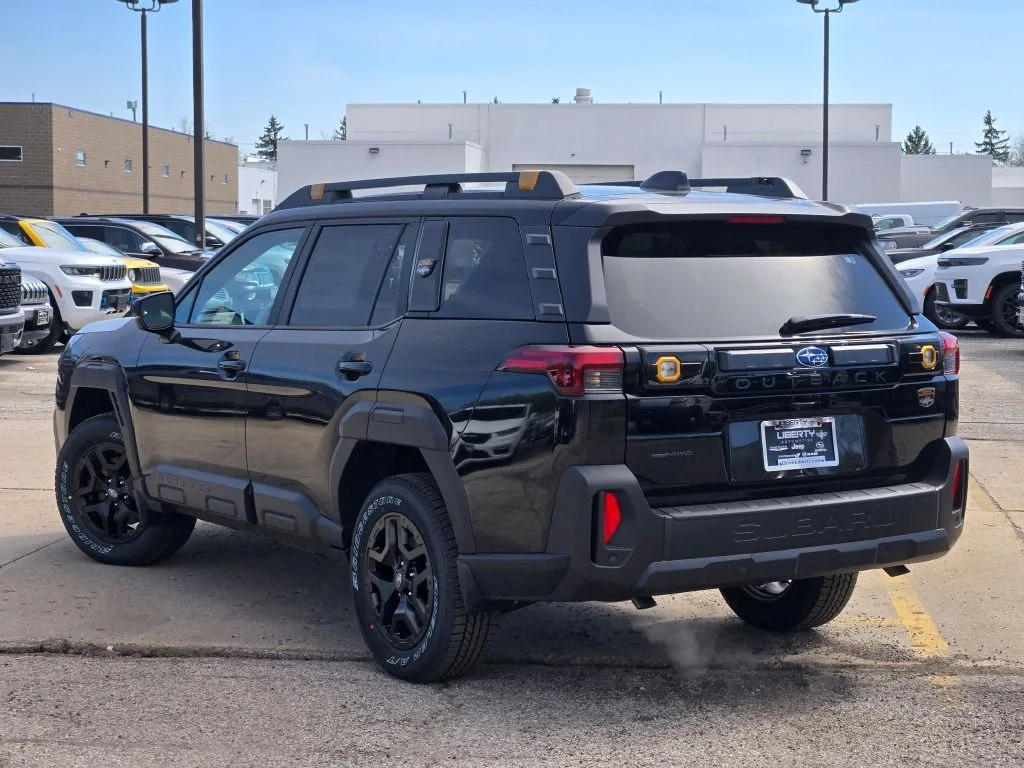 New 2026 CRYSTAL BLACK SILICA Subaru Wilderness image 15