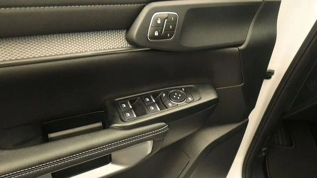 New 2026 Oxford White Ford Lariat® image 13