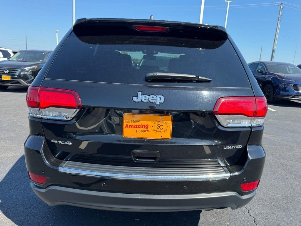 Used 2022 Diamond Black Crystal Pearlcoat Jeep Limited image 4