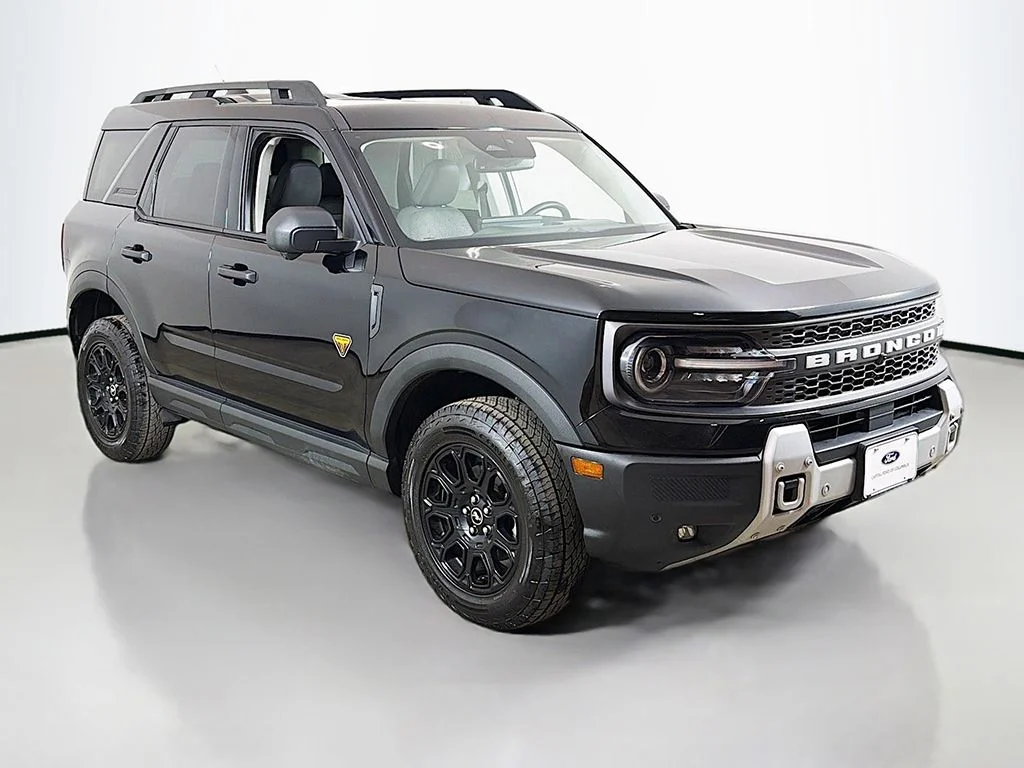 Used 2025 Shadow Black Ford Badlands image 2