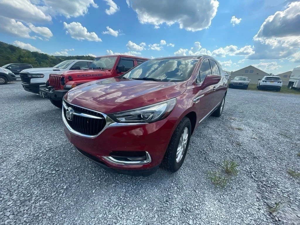 Used 2019 Red Buick Essence image 2