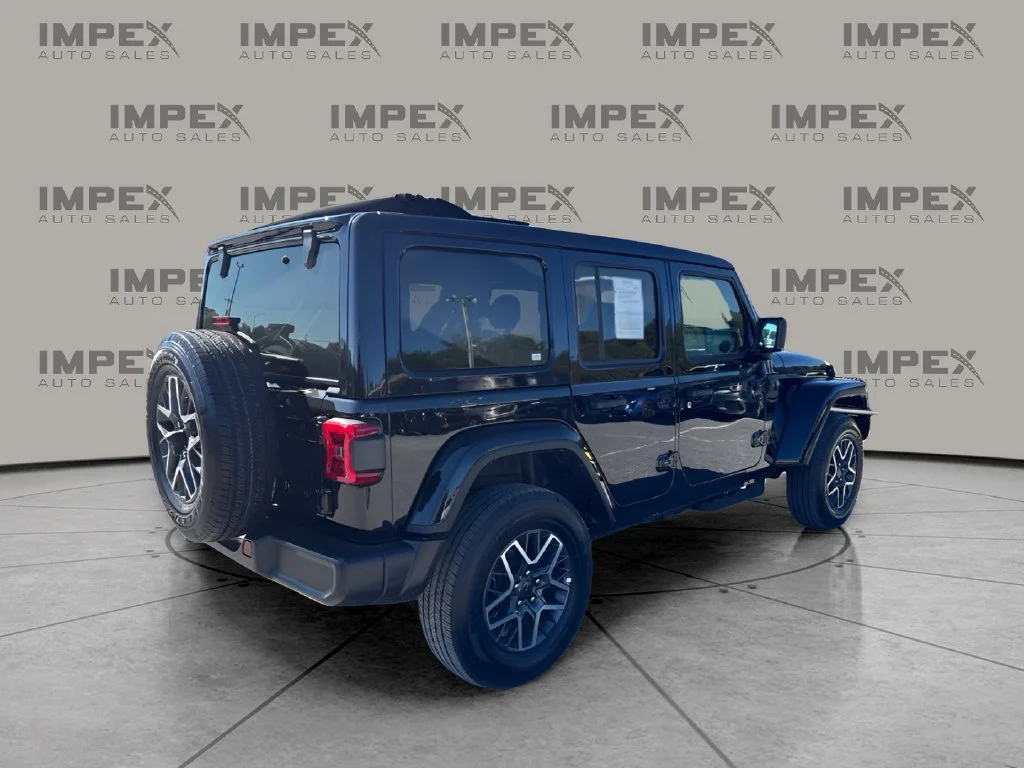 Used 2026 Black Jeep Sahara image 5
