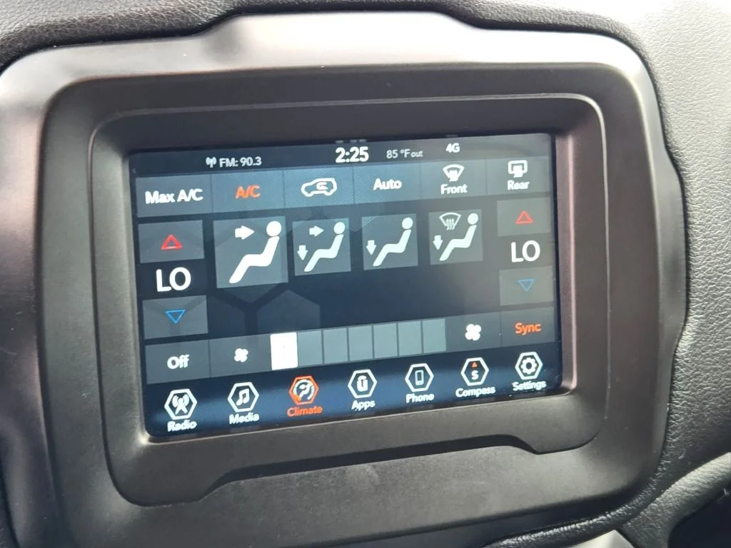 Used 2021 Teal Jeep Latitude image 24