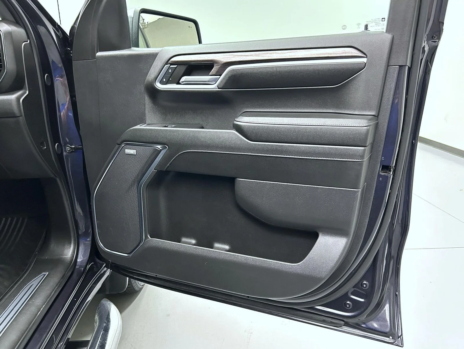 Used 2024 Gray Chevrolet LTZ image 16