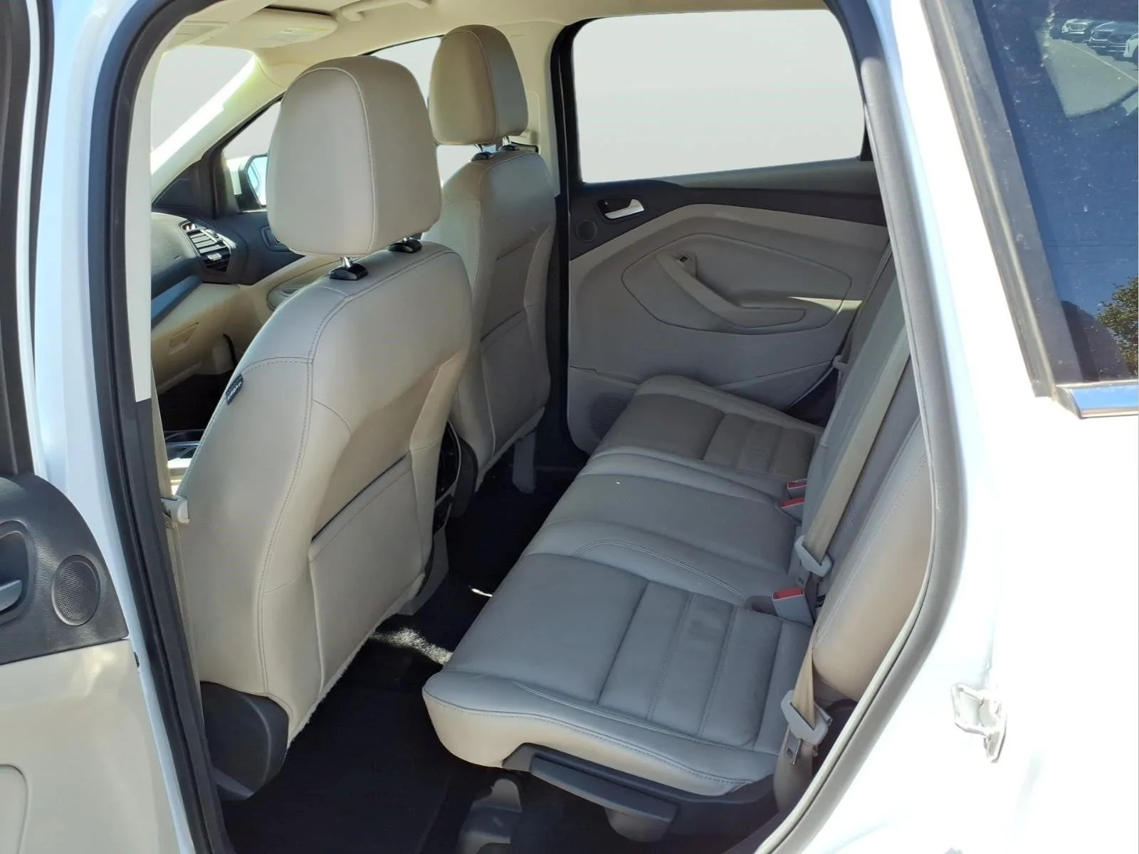 Used 2017 Oxford White Ford SE image 9