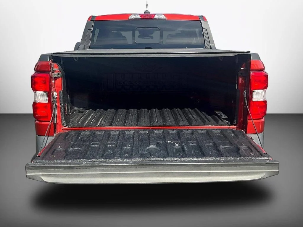 Used 2022 Chili Pepper Red Ford Lariat image 9