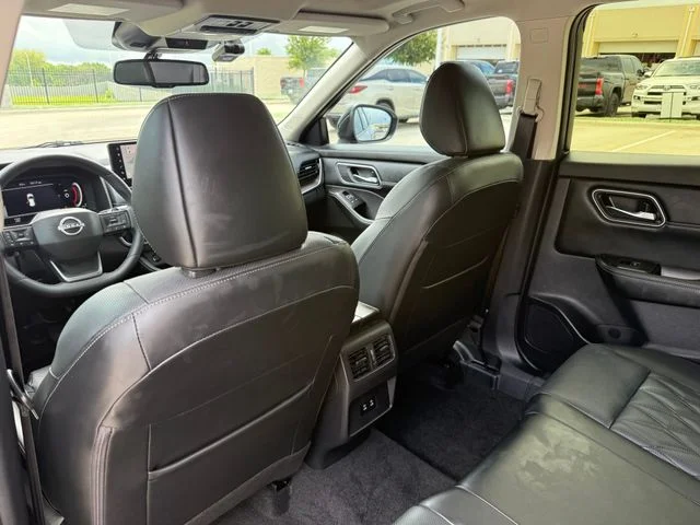 Used 2025 Gold Nissan Platinum image 25
