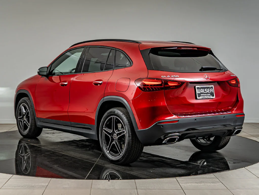 New 2026 Manufaktur Patagonia Red Metallic Mercedes-Benz GLA 250 image 7