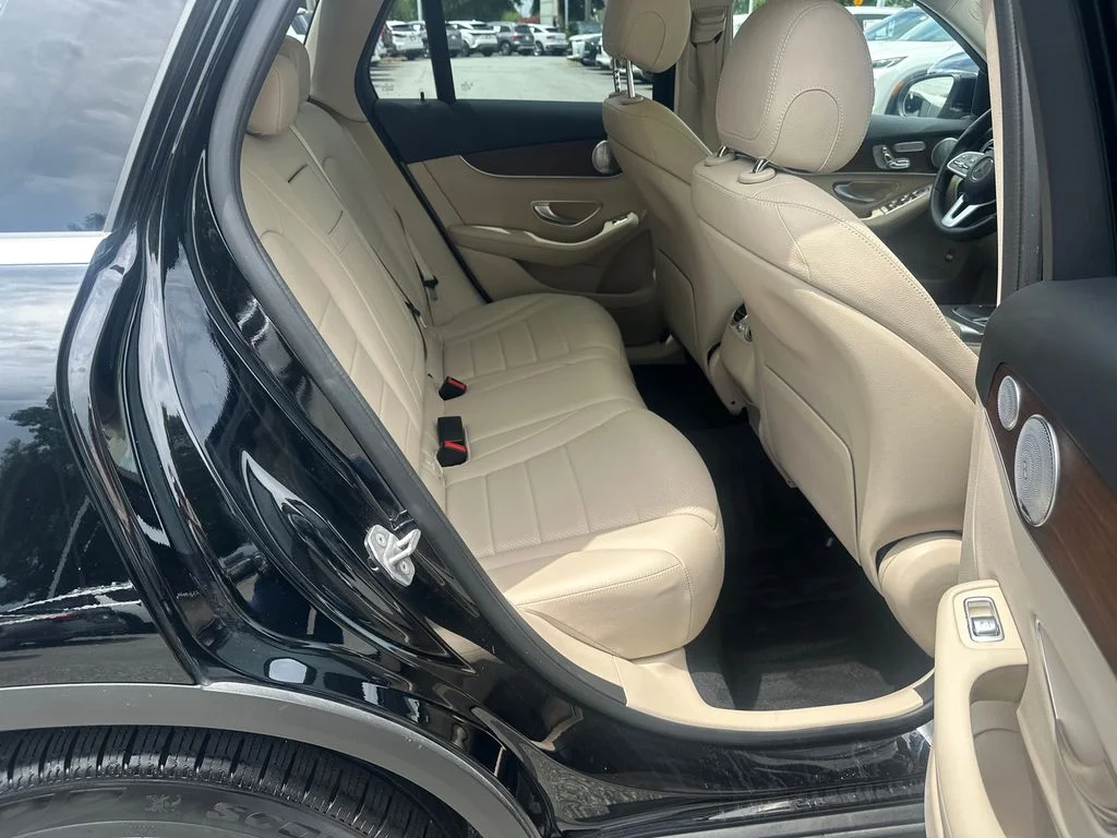 Used 2020  Mercedes-Benz GLC 300 image 15