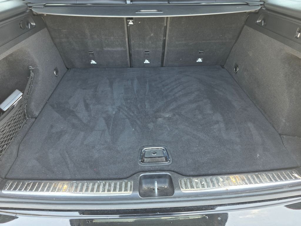 Used 2022 Black Mercedes-Benz GLC 300 image 23