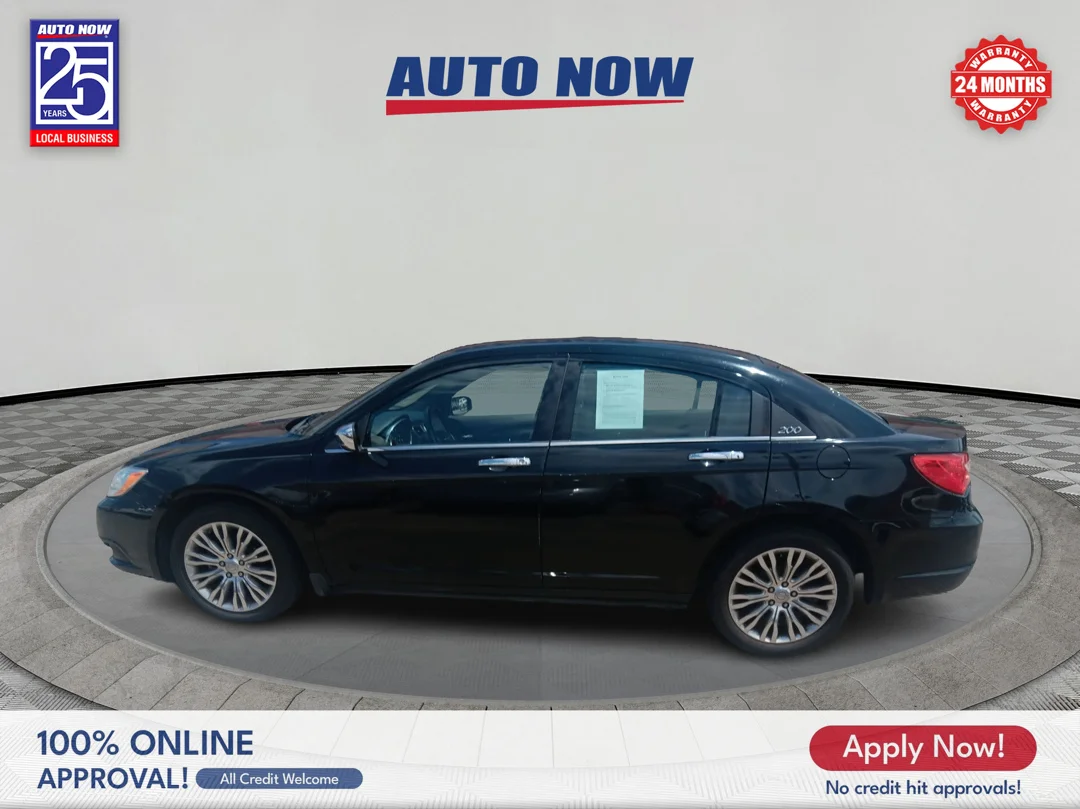 2012 Chrysler 200 Limited's photo