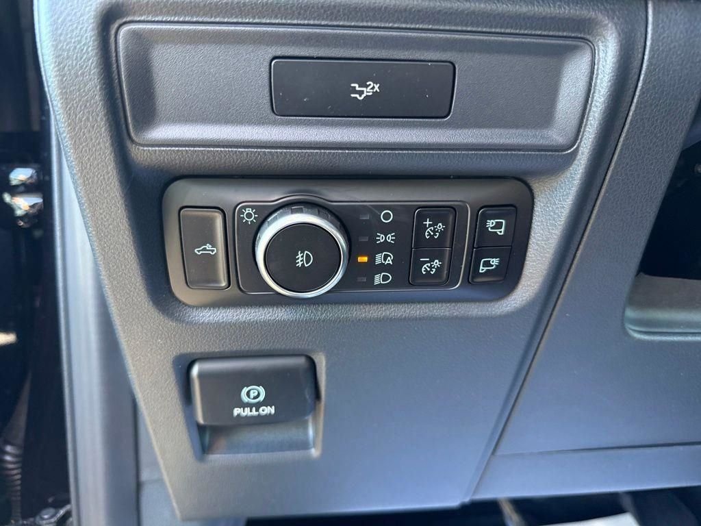 New 2026 Agate Black Metallic Ford XLT image 16