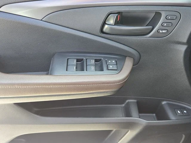 Used 2025  Honda EX-L image 26