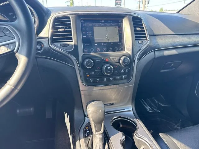 Used 2018 Velvet Red Pearlcoat Jeep High Altitude image 21