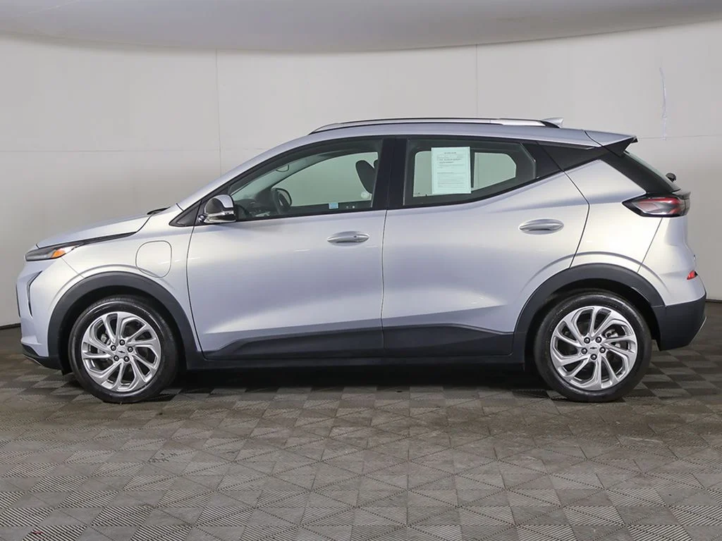 Used 2023 Silver Chevrolet LT image 14